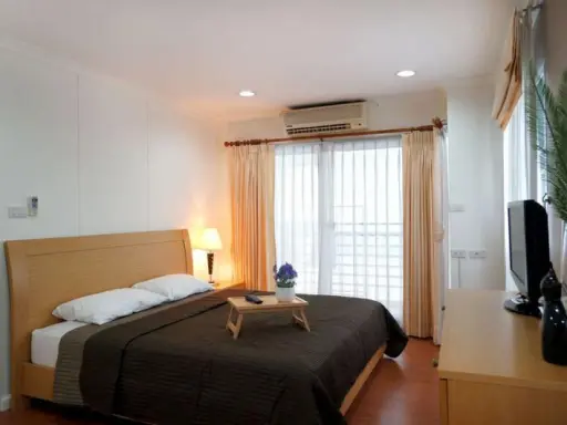 ให้เช่า ด่วน!! คอนโด ลุมพินี สวีท สุขุมวิท 41 ตกแต่งสไตล์โมเดิร์น พร้อมอยู่ 2 ห้องนอน อย่ารอช้า รีบเลย!!