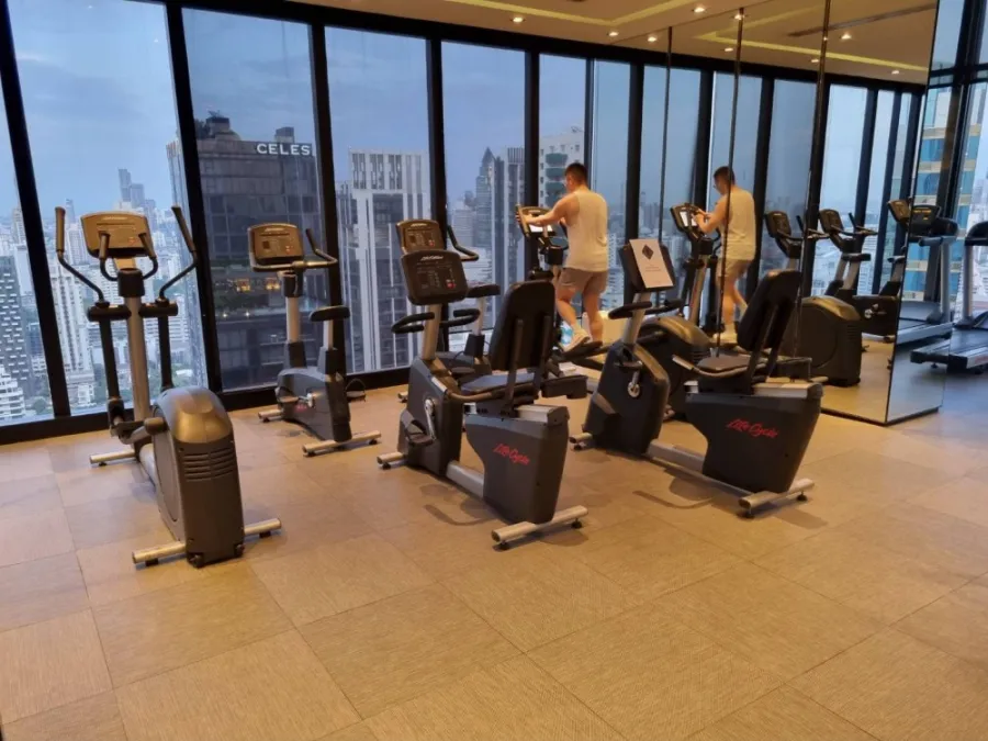 For rent!! Condo Ashton Asoke, 36th floor, Asoke Road view, full facilities, ready to move in. Hurry up and book now!!