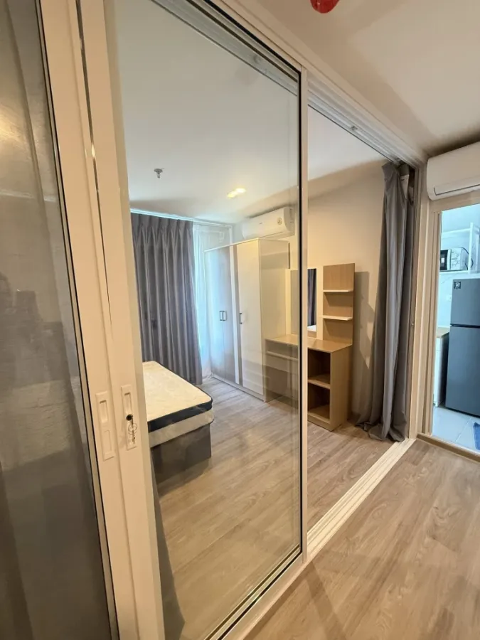 For rent: Regent Home Bangna, room on a very high floor, fully furnished, ready to move in.