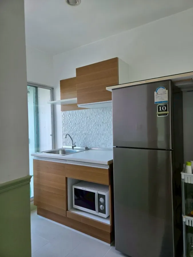 For rent: The Niche ID Rama 2. Comfortable room, affordable price, and complete amenities. Book now!
