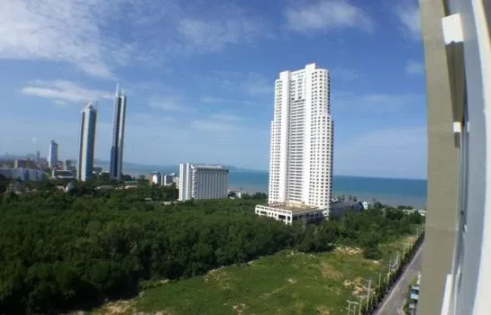 ให้เช่า Lumpini Parkbeach Jomtien 1 ห้องนอน 1 ห้องน้ำ มาพร้อมสิ่งอำนวยความสะดวกครบครัน หิ้วกระเป๋าเข้าอยู่ได้เลยจ้า