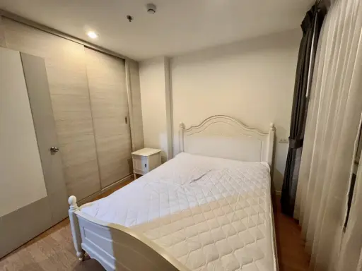 For rent: Lumpini Place Srinakarin-Huamak Station, 1 bedroom, 1 bathroom, fully furnished and equipped. Reserve now! images