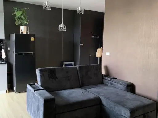 For rent, The Parkland Srinakarin, corner room, very wide, very private, comes at a low price that you should not miss.