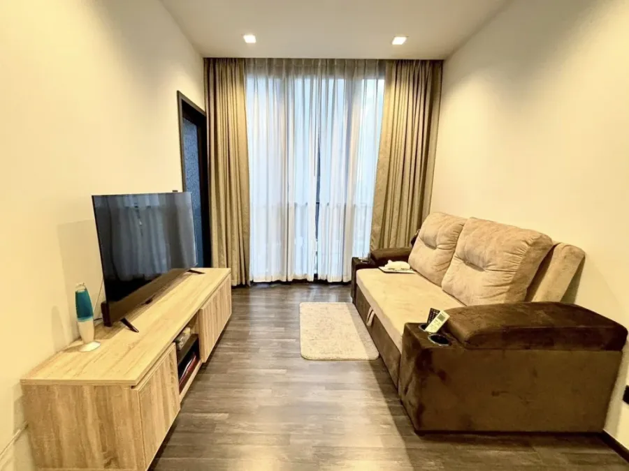 For sale/rent: The Line Asoke-Ratchada. Nice room, fully furnished with appliances. Amazing price! Book now!