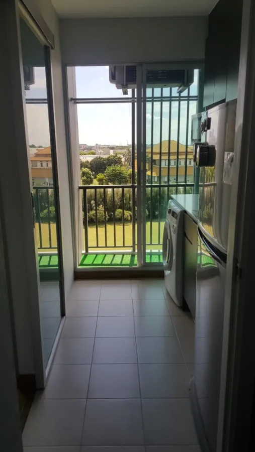 For rent: Hallmark Chaengwattana, garden view room, divided into nice proportions. Complete amenities here in one place.