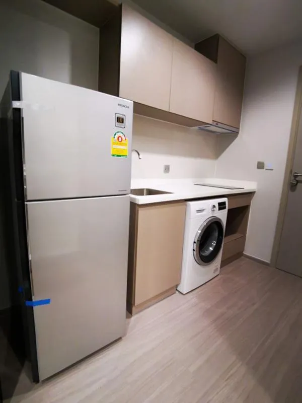 For rent Life Ladprao, new room, unpack the box. Built-in full Nice view, not blocked Carry your bag and you're ready to go!