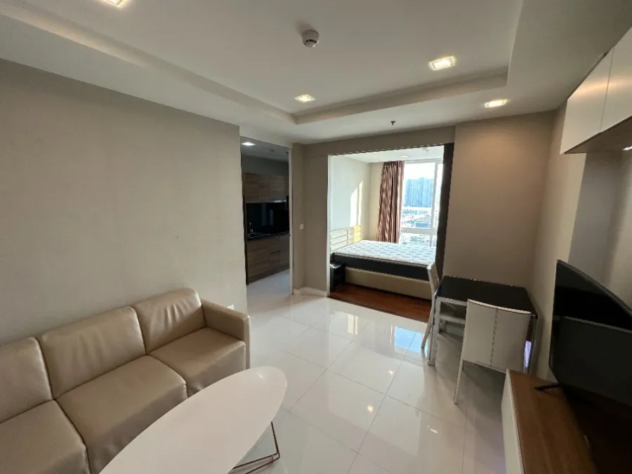 ให้เช่า เดอะ เมโทรโพลิส ตึก A ชั้น 17 ห้องแต่งครบ พร้อมเข้าอยู่ได้ทันที จองเลย ห้ามพลาด ด่วนๆ