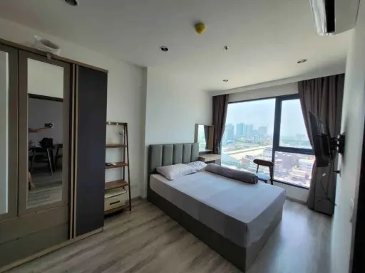 Condo for rent, Ideo Mobi Sukhumvit 66, has an open view, comfortable for the eyes, comes with a complete set of furniture, don't miss it.