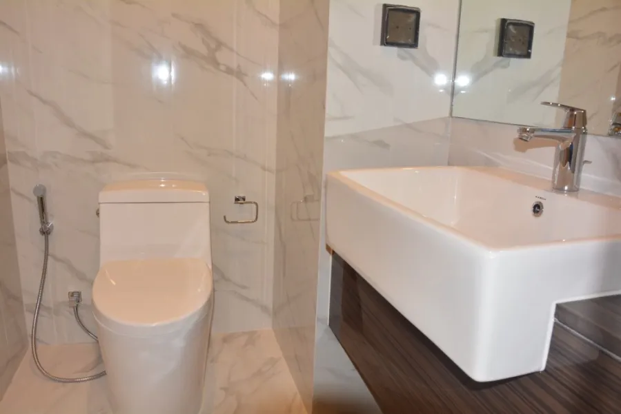 Condo for rent, Noble Bee 19, nice room, spacious size, comes at a great price, book now.