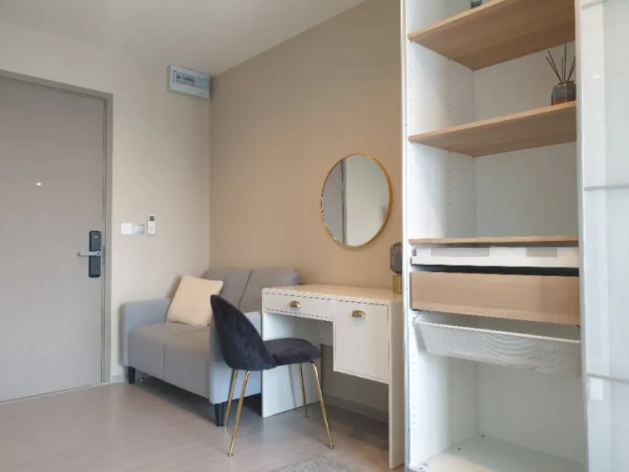 Condo for rent Life Asoke Hype, studio room, 26th floor, fully furnished. Just come and ready to move in immediately. Hurry up.