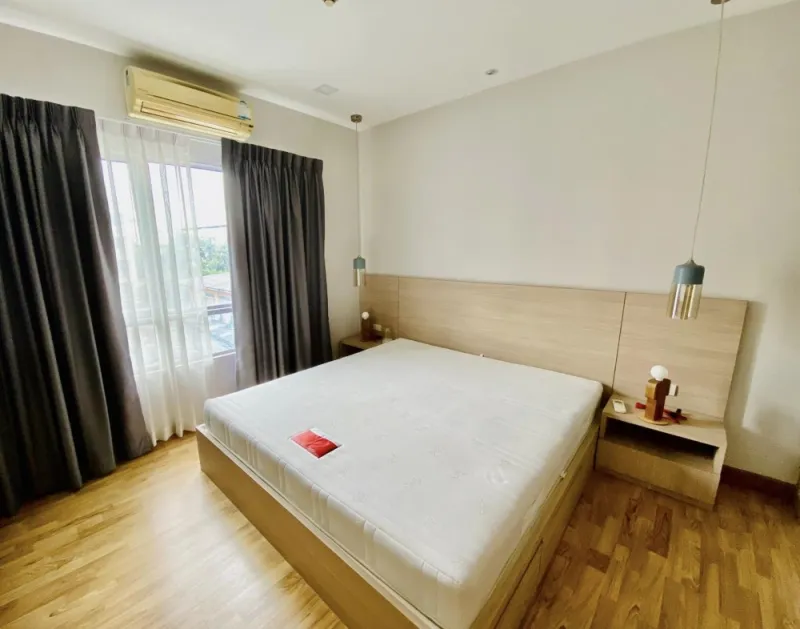 ให้เช่า คอนโด The Room รัชดา-ลาดพร้าว ห้องมุมเป็นส่วนตัวสุดๆ ระเบียงกว้าง ห้องแต่งสวย ห้ามพลาด
