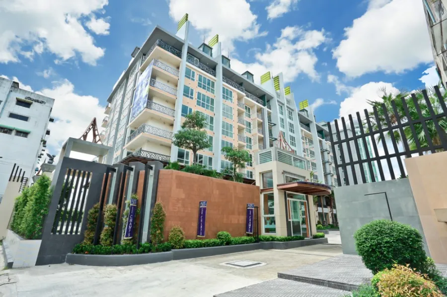 ขาย เลอฌ็อง พรีเมี่ยม ลาดพร้าว ห้องริมขนาดใหญ่ ระเบียงกว้าง เฟอร์นิเจอร์ครบพร้อมเข้าอยู่ จองเลยจ้า