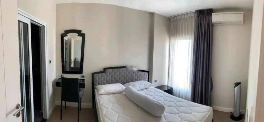 For rent, The Crest Sukhumvit 34, near BTS Thonglor, convenient transportation, don't miss it.