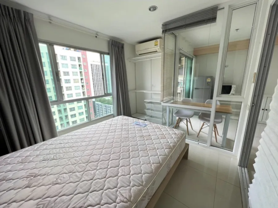Condo for rent, Lumpini Place Ratchayothin, very beautiful room, very nice to live in, plus a view of the BTS If interested, hurry to reserve.