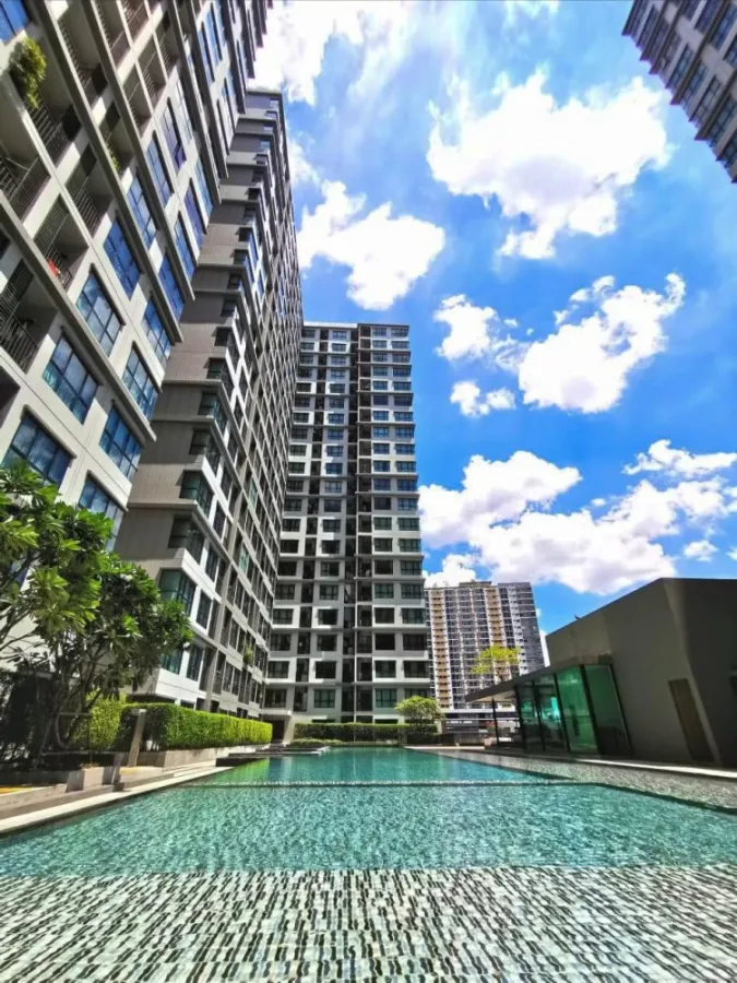 For sale rent The Base Chaengwattana ห้องกว้างขวาง พื้นที่ใ้สอยเหลือๆ ราคาดีเวอร์ ต้องรีบมาจอง