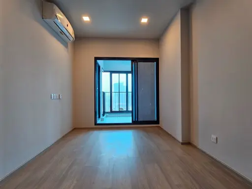 For sale: Life Phahon-Ladprao, 27th floor, garden view, good atmosphere, empty room, those who like to decorate rooms should definitely not miss this.