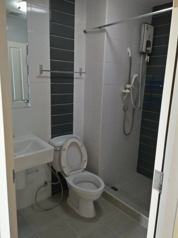 For rent, The Trust Residence Pinklao (Boromarajonani), 28th floor, high floor, fully furnished, ready to move in, reserve now.