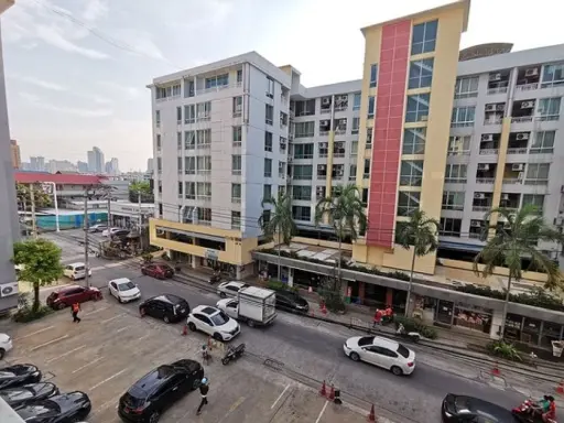 Condo for sale, Ratchada City 18, near the subway, fully furnished, nice room, cool breeze, buy now!! definitely worth it