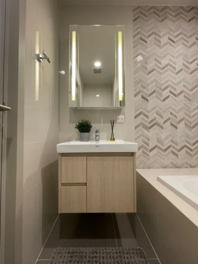 Condo for rent, Oka House Sukhumvit 36, city view room, nice decoration The atmosphere is super warm, don't miss it.