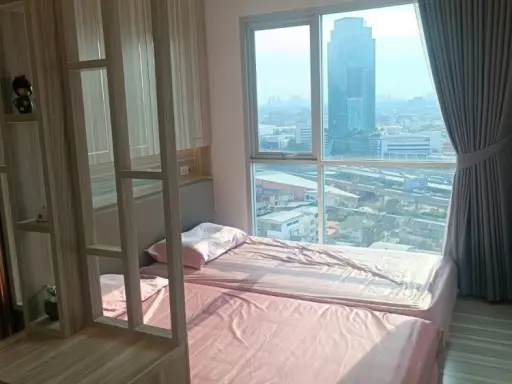 Urgent sale, Lumpini Condo Ratchada-Sathu, 1 bedroom, 1 bathroom, high view, not blocked, nice to live in. Book now.