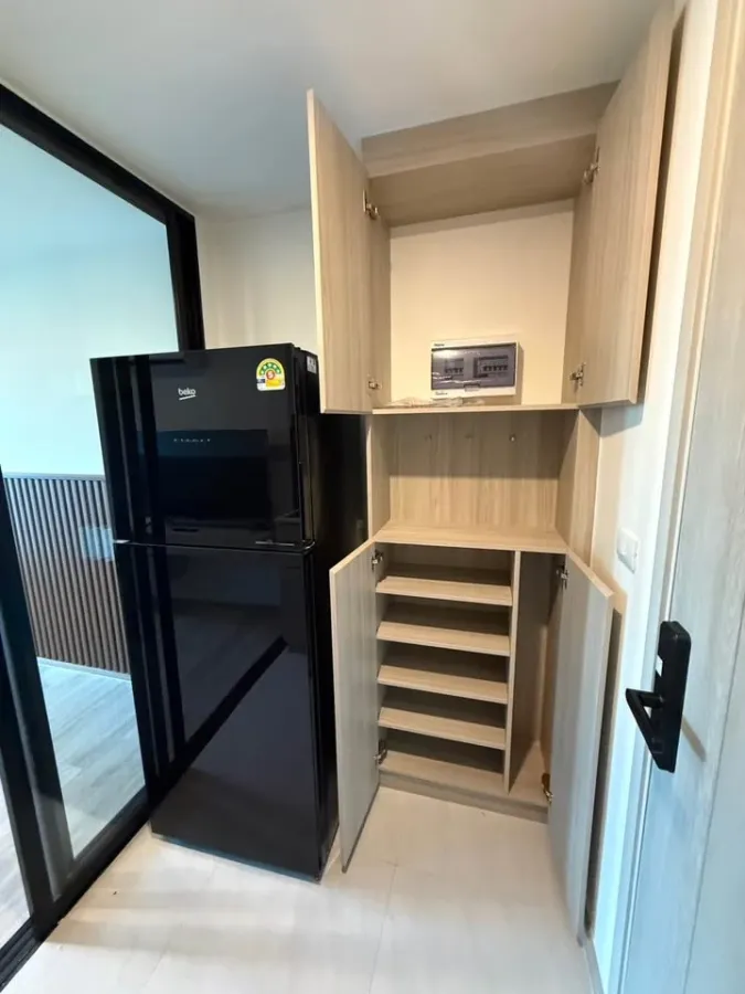 For Rent Origin Play Sri Udom Station ห้องแต่งน่าอยู่ เฟอร์นิเจอร์&เครื่องใช้ไฟฟ้าครบ มาแต่ตัวเข้าอยู่ได้เลย อย่าช้า