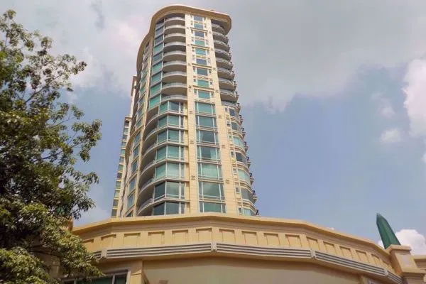 For Rent Royce Private Residences คอนโดหรู ใจกลางเมือง พื้นที่ใช้สอบเพียบ เดินทางสะดวกสบาย อย่าพลาด
