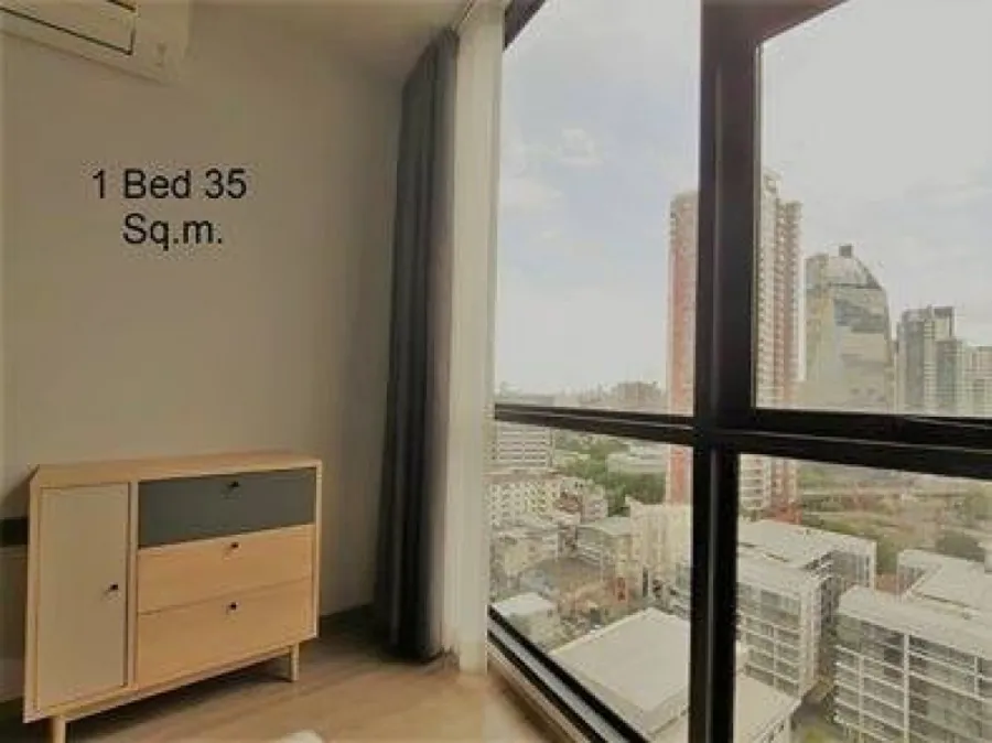 Rhythm Ekkamai for rent, beautiful room, minimalist style, cool, furnishings, tone control, very wide interior High floor, great view, book now.