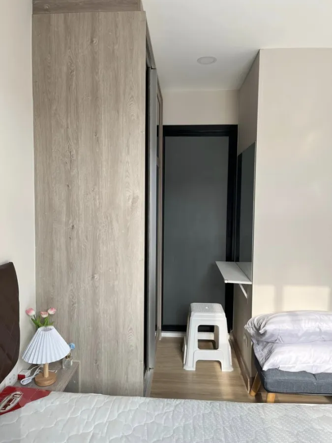 For rent: The Independent Condo Amata, pool view, simple decorated room. With a large TV If you don't reserve, you'll miss a lot.