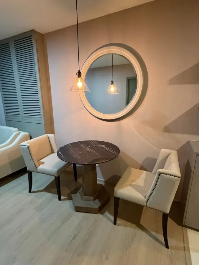 For rent: D' Memoria Phaholyothin 8, 44 sq.m., large and spacious room, beautiful room, great location, ready to move in. Viewing appointments availab