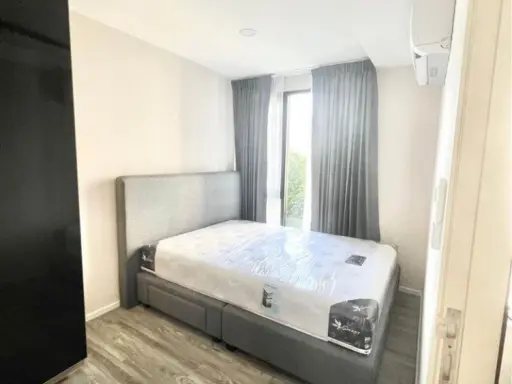 Condo Ikon77 for rent, good looking room, with foldable sofa full furniture The view is not blocked, transparent, clear, book quickly.
