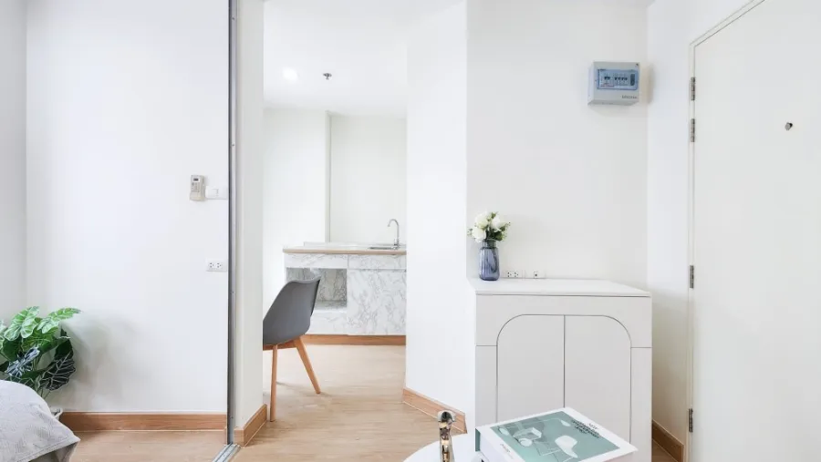 Lumpini Mega City Bangna for sale, 16th floor, room decorated in white tones, minimalist style, so livable, don't miss it.