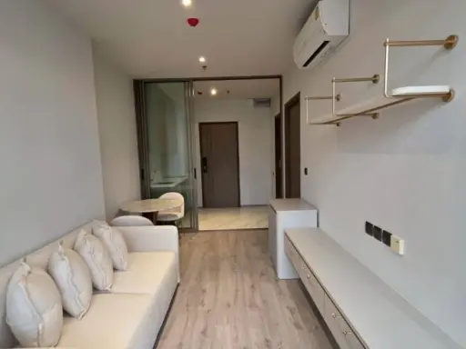For rent: RHYTHM Ekkamai Estate, ready to move in, 14th floor, high view, convenient, complete in one place. Hurry and reserve now, don't miss out!