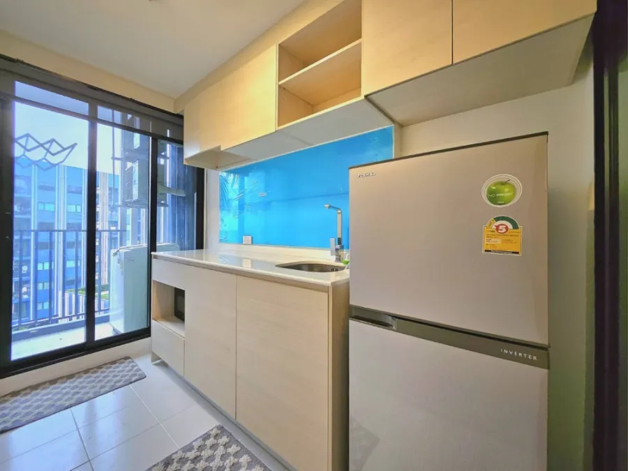 Condo for rent, Chewathai Hallmark Lat Phrao-Chokchai 4, complete with furniture and electrical appliances. Book now.