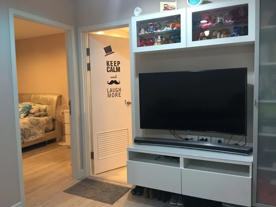 Rent / sell Metro Luxe Kaset, 6th floor, beautiful room, fully furnished and electrical appliances. Book now.