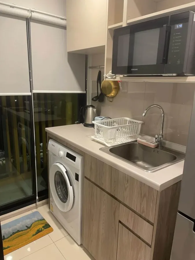 Plum Condo Sukhumvit 97.1 for rent. Nice room, fully furnished with appliances. Just bring your suitcase and move in! Don't miss out!