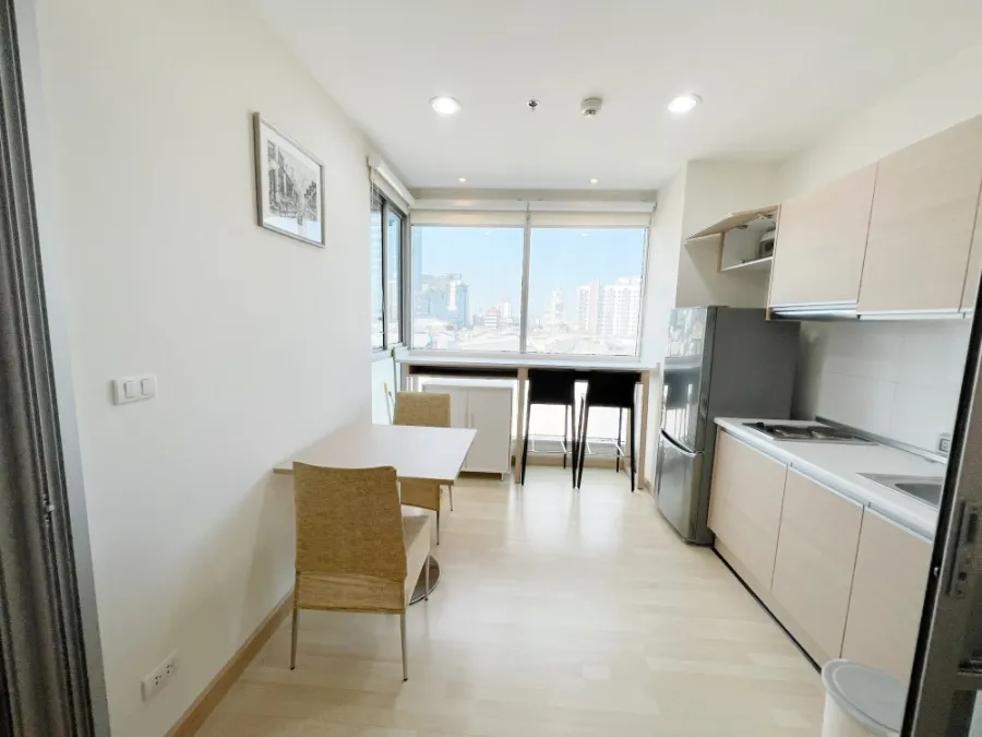 Condo for rent, Rhythm Ratchada, corner room, ready to move in, convenient travel, near MRT Ratchadaphisek.
