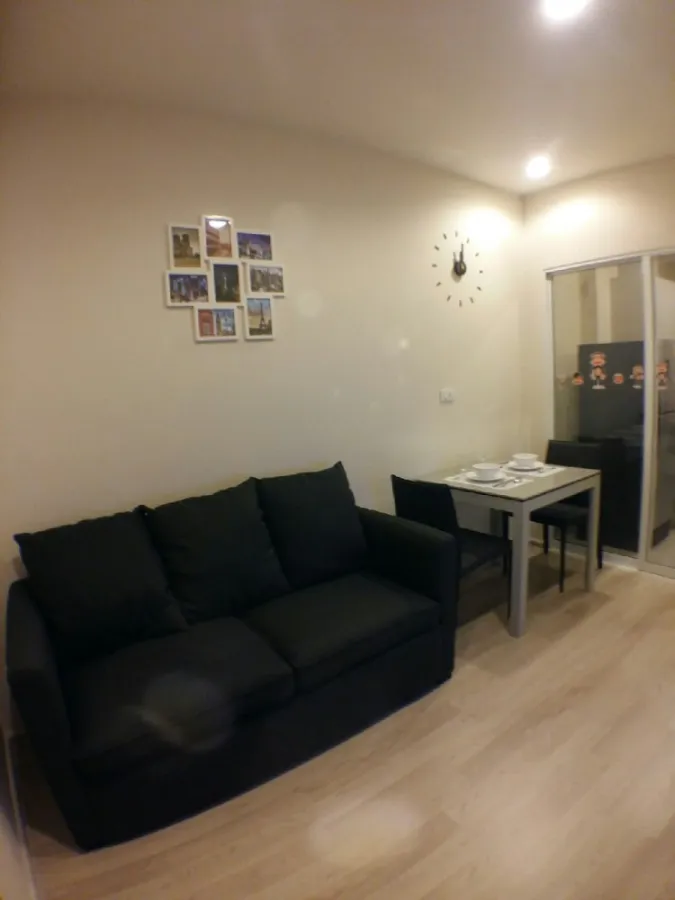 For rent, Centric Ratchada-Huay Kwang, 8th floor, fully furnished room. Get in right away, book now, don't wait.
