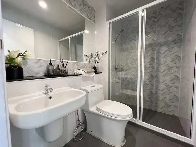 Selling down payment REGENT HOME BANGNA, 32nd floor, east side, open view, reserve now, don't miss out.