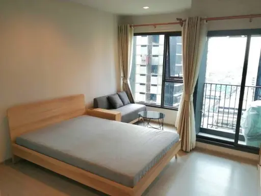 For rent!! Condo Noble Around Sukhumvit 33, 6th floor, beautiful room, good location, convenient transportation, don't miss it!!