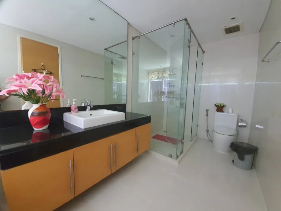 ขาย คอนโด ฟูลเลอตัน สุขุมวิท Penthouse สุดหรู ใจกลางเมือง วิวสวย พร้อมอยู่ รีบจองก่อนหลุด!!
