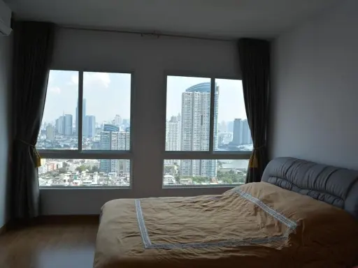Sell Supalai River Resort, 36th floor, high floor, next to the Chao Phraya River. The room is spacious. Book now. Don't miss it.