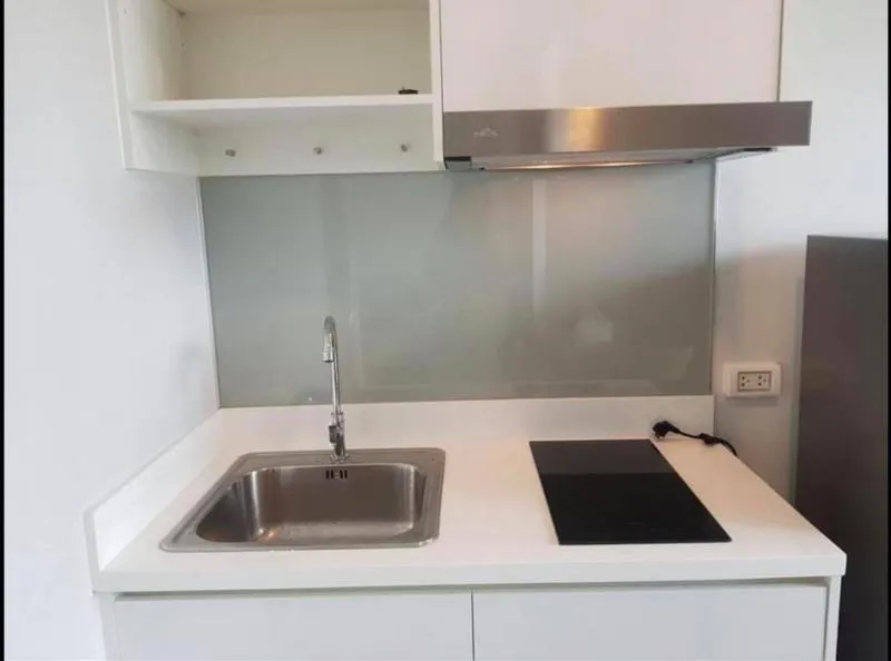 Condo for rent, The Privacy Rama 9, fully furnished, ready to move in, 19th floor, stunning city view.