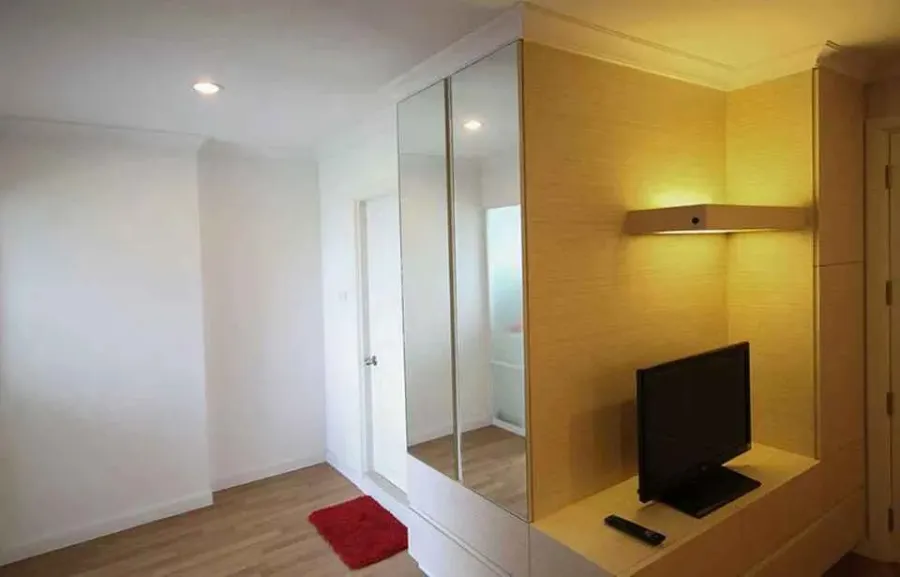 ให้เช่า Lumpini Place Rama 9–Ratchada ห้องชั้นสูง เฟอร์พร้อม เครื่อ'ใช้ไฟฟ้าครบ จองเลยก่อนพลาด!!!