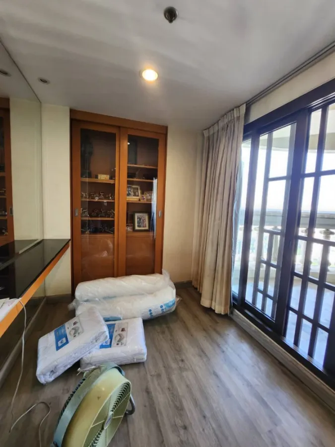 🏠🌃 For Sale: State Tower Condominium 🏠🌃