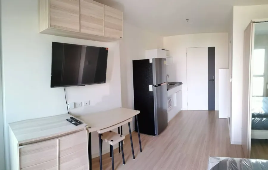 For rent, Lumpini Ville Chaengwattana-Pak Kret Station, fully furnished, carry the bag. Nicely decorated. Hurry up to reserve.