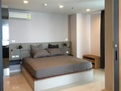 Condo for rent Haus 23 Ratchada-Ladprao. East and South, large balcony, built-in furniture