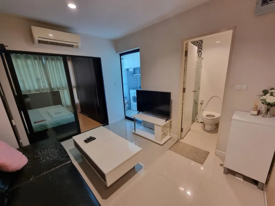 ให้เช่าคอนโด เมโทร สกาย รัชดา 1 Bedroom 28 ตร.ม. ชั้น 8 วิวเมืองสบายตา เครื่องใช้ไฟฟ้าครบ จองเลย