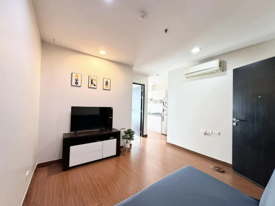ให้เช่า Diamond Sukhumvit ขนาด 34 ตรม. ชั้น 15 เฟอร์ครบชุด พร้อมลากกระเป๋ามาได้เลยจ้า