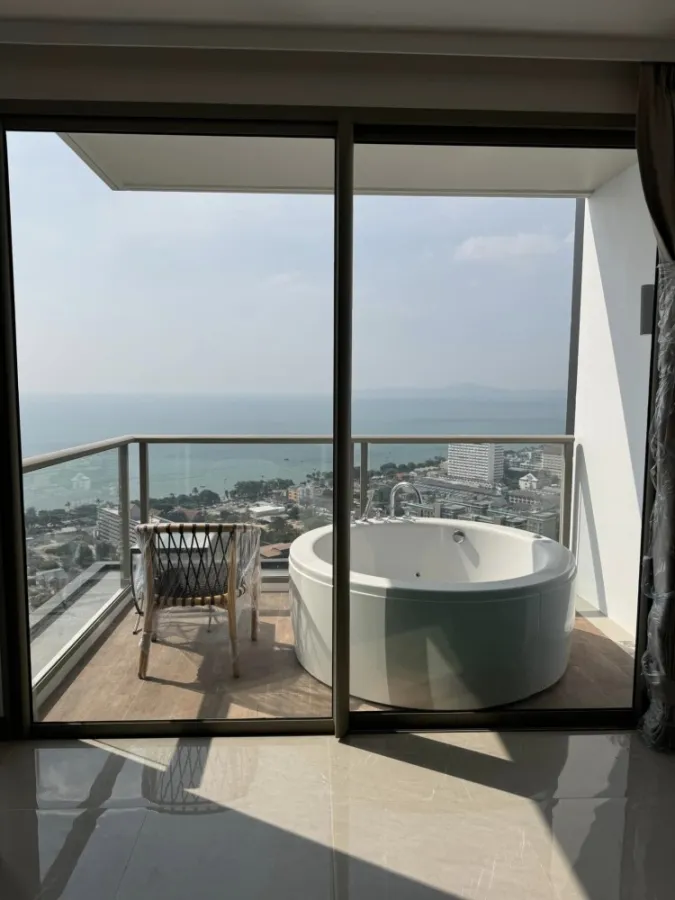 ขาย คอนโด เดอะ ริเวียร่า โอเชี่ยน ไดร์ฟ (จอมเทียน) วิวทะเล พร้อม Jacuzzi ตรงระเบียง จองด่วนๆ