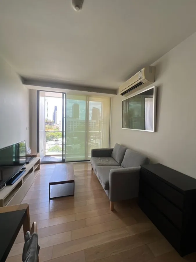 ขาย ให้เช่า Via 49 Condominium 1 ห้องนอน 1 ห้องน้ำ ชั้น 7 ราคาไม่แรง บอกเลยว่าอย่าพลาด